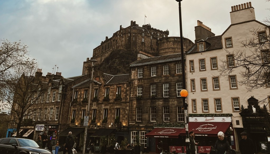 Curving Streets & Candlelit Pubs: Part II of Our Time in&nbsp;Scotland